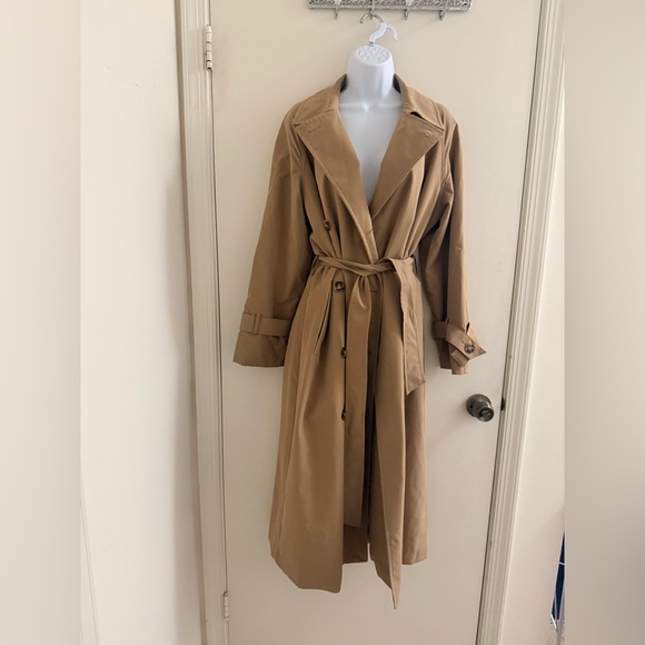 H&M Jackets & Blazers - H&M Elegant Camel Trench Coat